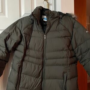 Boys forest green Columbia puffer coat